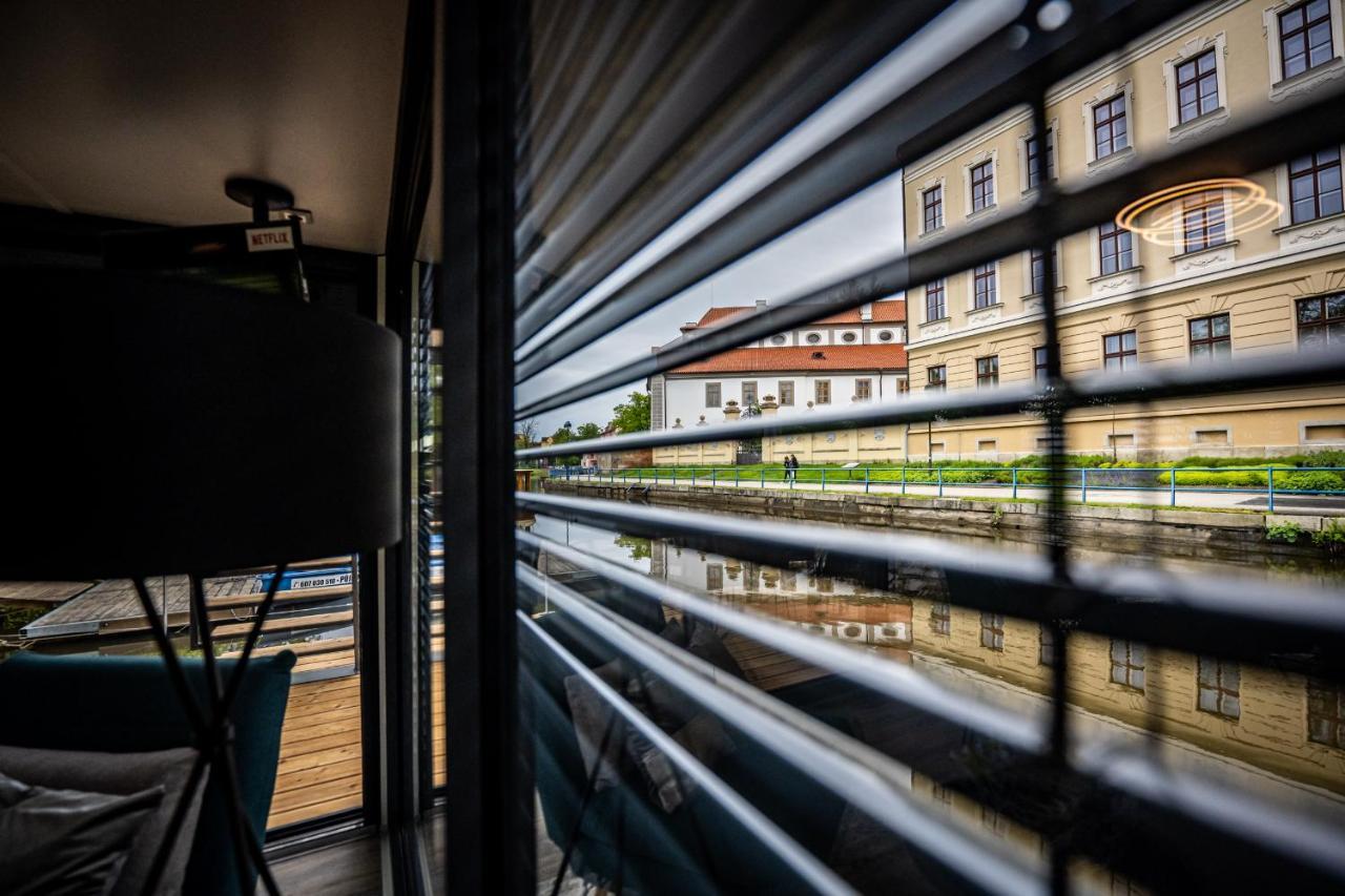 Rezidence Malse - Unikatni Apartmany Na Vode 捷克布杰约维采 外观 照片