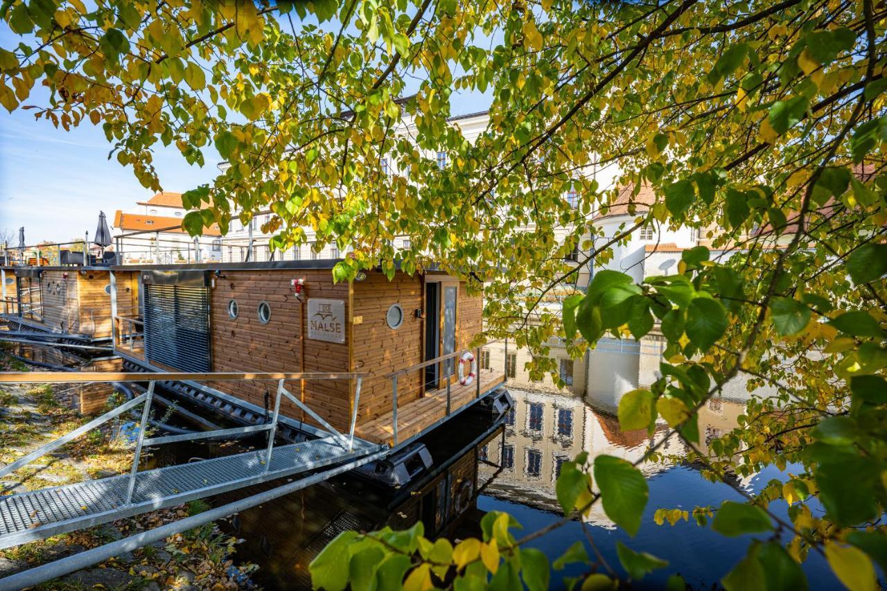 Rezidence Malse - Unikatni Apartmany Na Vode 捷克布杰约维采 外观 照片